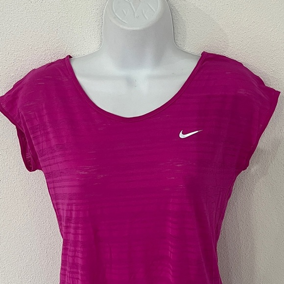 Nike Women's Fuchsia Short Sleeve Tee Size S - Picture 3 of 5